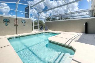 Family-Friendly 4BR Retreat with Heated Pool Access near Disney World - Kissimmee - 0