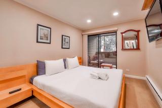 Lakeland Getaway - Walk to Lake - 5