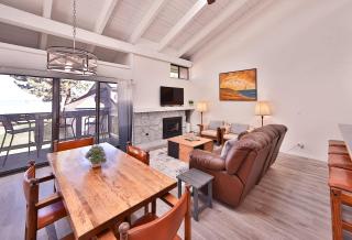 Tahoe Lakeside Retreat - Lakefront Condo - South Lake Tahoe - 2