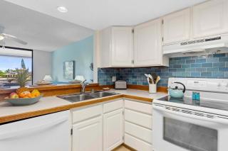 Beachfront 2-Bedroom Condo in Kailua-Kona - 2