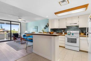 Beachfront 2-Bedroom Condo in Kailua-Kona - 3