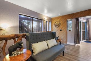 Ski In Ski Out 3 BDR Steps from Stagecoach Lift - 1