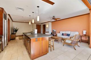 Hale Hoaloha Beachfront Condo in Ko Olina - 4