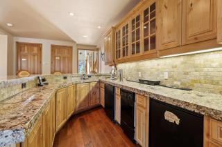 The Lodge on Oaxaco - Epic Man Cave with Billiard Room - South Lake Tahoe - 5
