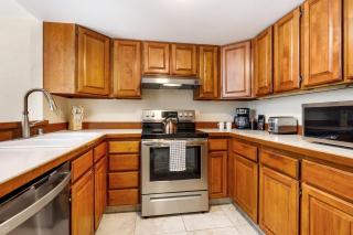 Oceanfront 2-Bedroom Condo in Kailua-Kona - 5