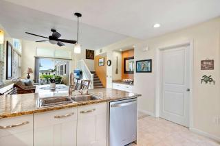 Hawaiian Getaway with Pool and Hot Tub - 2