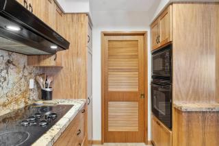 Tropical Penthouse with Resort Views - 5