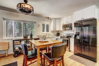 Coziness Cabin - Cute little cabin in the Tahoe woods - 1