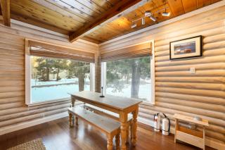 Augies Authentic Log Cabin Pets Welcome - 3