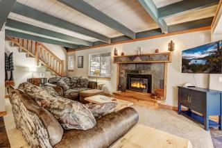 Bear Pause 4BR - Large Deck & Balcony - South Lake Tahoe - 5
