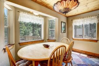 Bear Pause 4BR - Large Deck & Balcony - South Lake Tahoe - 3