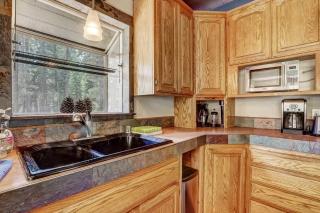 Bear Pause 4BR - Large Deck & Balcony - South Lake Tahoe - 1