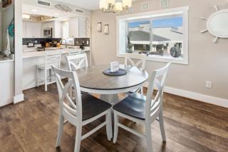 YC301 - Life's Porpoise - Nags Head - 3