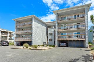 YC301 - Life's Porpoise - Nags Head - 8