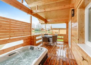 Holly Tree Lodges - York - 9