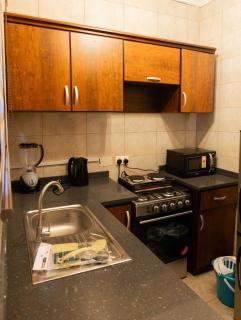 Eppys 2 bedroom luxe Apartment - 8