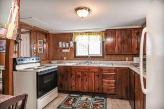 Beachfront Pet Friendly Sleeps 15 and BBQ - York - 3