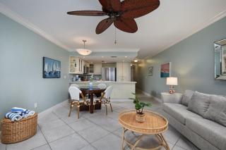 South Seas Beach Villa 2011 - Stunning Beachfront Residence in South Seas - 6