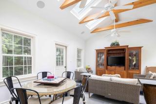 Summerset Villa by Rove - Family Home with Pool & Hot Tub - Bridgehampton - 2
