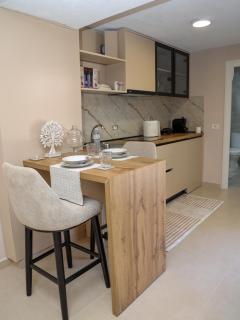 Kinza 22 Suite - - 3