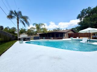 Divine Space Coast Retreat - 9