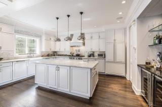 Bull Path Manor by Rove - 4BR Family Home with Pool & Hot Tub - 2