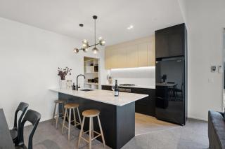Contemporary 7 Bedroom House with Stunning View - Queenstown - 6