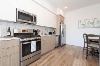 2 Bedroom Penthouse with patio great View Venice MDR - 1