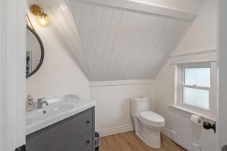 1BR Bluebird Retreat - Peterborough - 2