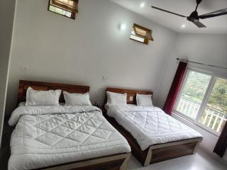 Hotel YAMUNA RIVERFRONT - 9