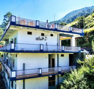 Hotel YAMUNA RIVERFRONT - 1