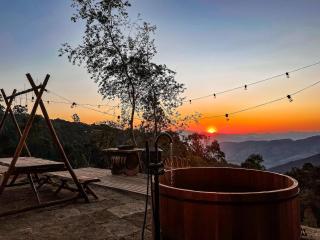 Wagon Cella faroeste com Spa em Campos - 9