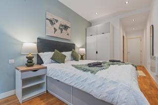 Spacious Central Leeds Flat - Sleeps 8 - City Centre - 0