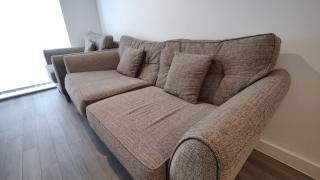 Bee City Cosy Stay - Near Train Stations and Shopping Centre with Private Parking, 500Mbps Internet and Netflix - 3