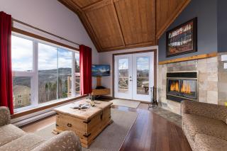 Condo 120H - Nature Retreat with River Views - Petite-Rivière-Saint-François - 4
