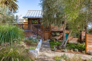 Ocean View by Paradise Retreats - 0