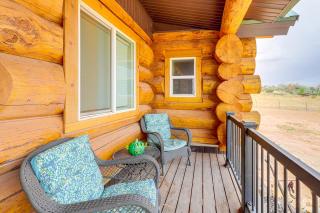Explore Uintah Basin Rustic Cliff Cabin with Loft - 9