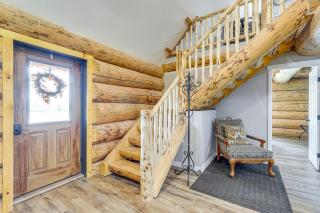 Explore Uintah Basin Rustic Cliff Cabin with Loft - - 5