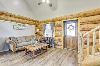 Explore Uintah Basin Rustic Cliff Cabin with Loft - 6