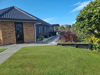 Rosandra Retreat - New Plymouth - 4