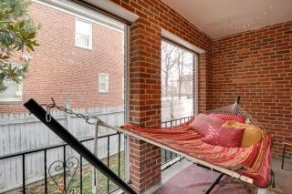 Charming Baltimore Getaway - 5 Miles to Downtown! - 9