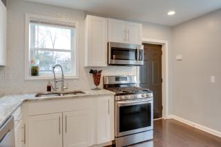 Charming Baltimore Getaway - 5 Miles to Downtown! - 2