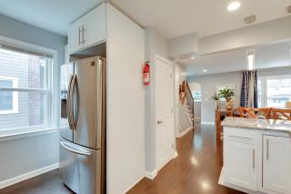 Charming Baltimore Getaway - 5 Miles to Downtown! - Baltimore - 1