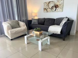 Sophisticated Dania Beach Suites Near the Beach - 2