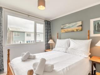 2 Bed in Pembroke FB101 - Hodgeston - 2
