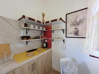 2 Bedroom apt in Jabal Weibdeh with Balcony - Amman - 2