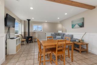 SEA ESTA on WHIDBEY ISLAND - 4