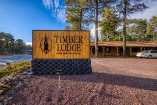 TimberLodge Inn - 5