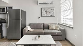 Landing at Lofts at American Life - Birmingham - 9