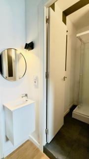 Luxury Suite B2 - 3